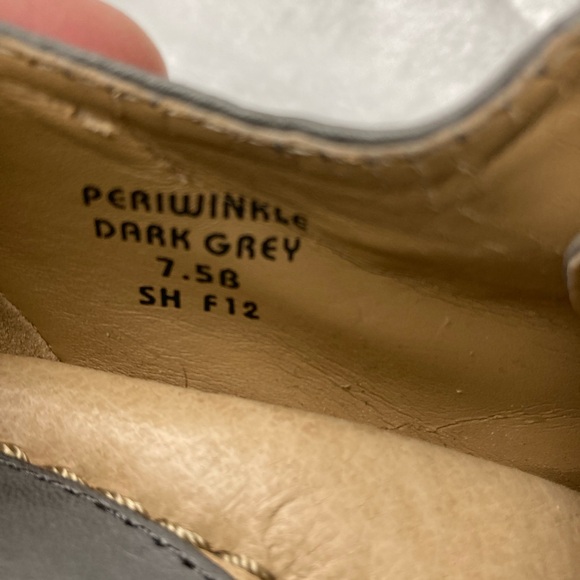 Earth Gray Women's Heeled Oxfords - Picture 5 of 5